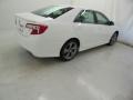 Super White - Camry SE Photo No. 12