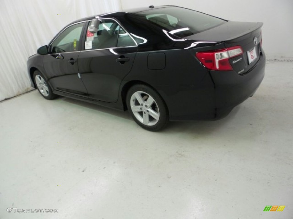 2014 Camry SE - Attitude Black Metallic / Black/Ash photo #10