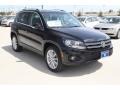 Deep Black Pearl - Tiguan SE Photo No. 1