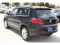 Deep Black Pearl - Tiguan SE Photo No. 6