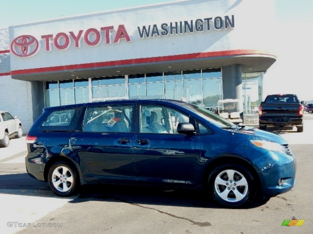 2011 Sienna V6 - South Pacific Blue Pearl / Bisque photo #2