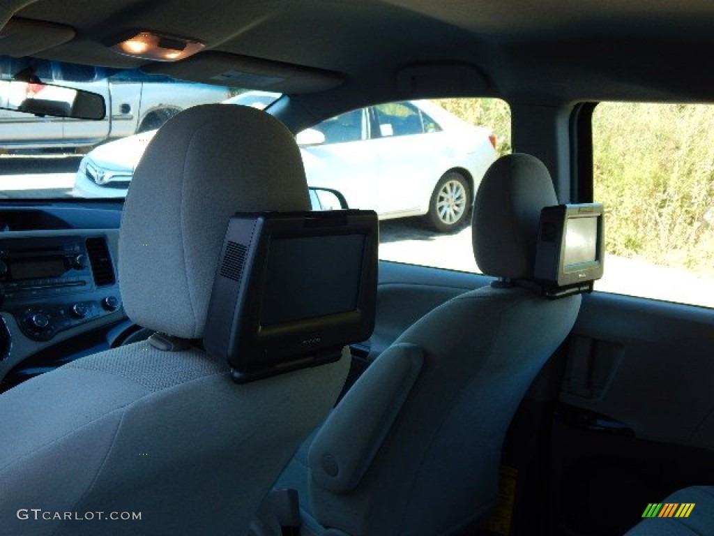 2011 Sienna V6 - South Pacific Blue Pearl / Bisque photo #10