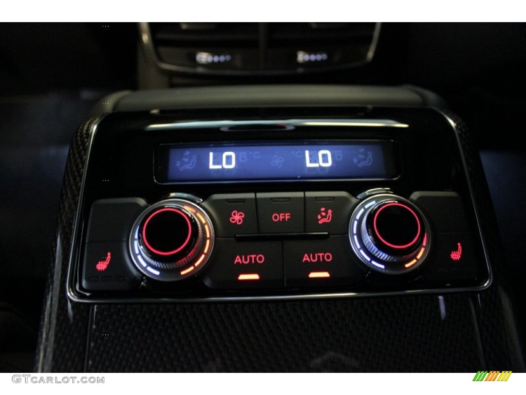 2015 Audi S8 quattro S Controls Photo #97648386