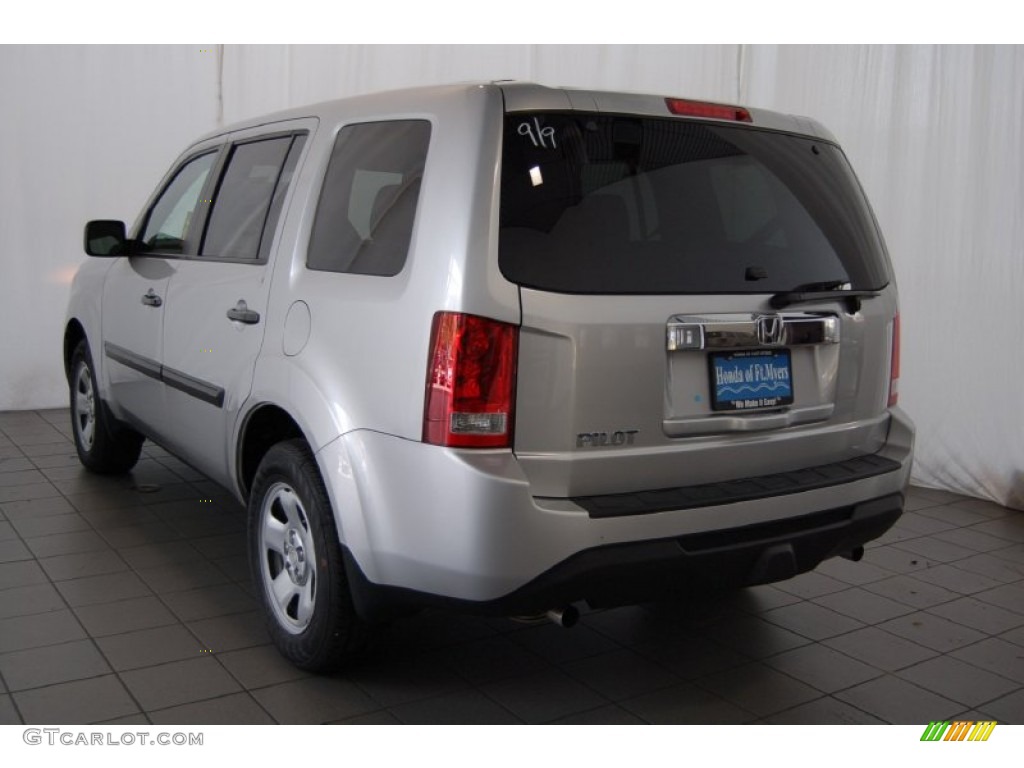 2015 Pilot LX - Alabaster Silver Metallic / Gray photo #9