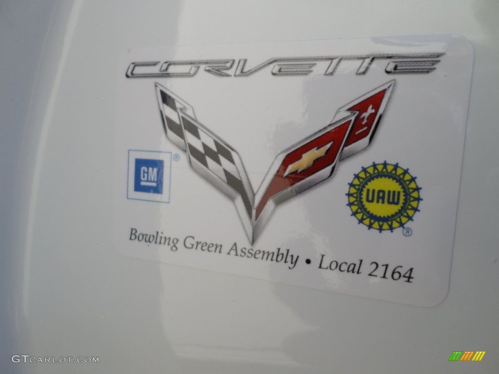 2015 Corvette Stingray Coupe - Arctic White / Adrenaline Red photo #54