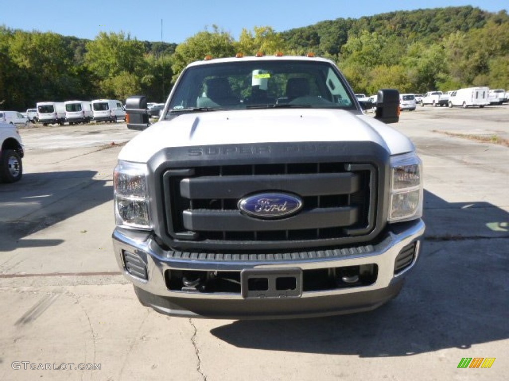 2015 F250 Super Duty XL Regular Cab 4x4 - Oxford White / Steel photo #3