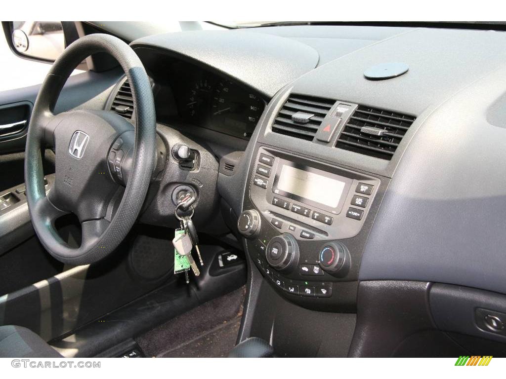 2006 Accord LX Sedan - Alabaster Silver Metallic / Gray photo #10