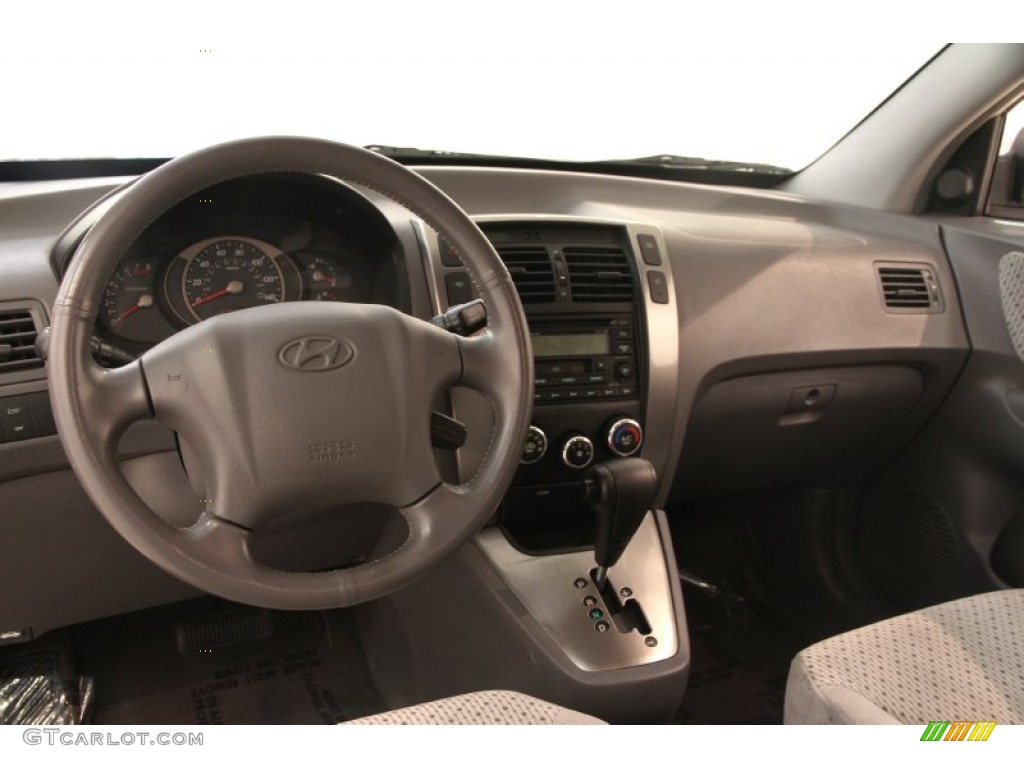 2005 Hyundai Tucson GLS V6 Gray Dashboard Photo #97688631