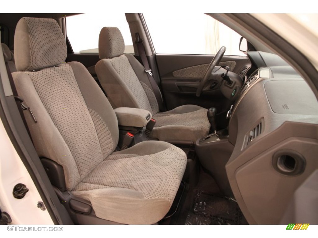 2005 Hyundai Tucson GLS V6 Front Seat Photos