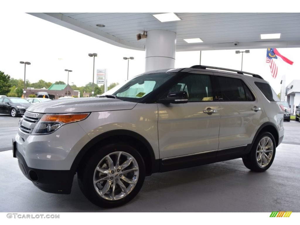 2015 Explorer XLT - Ingot Silver / Medium Light Stone photo #3