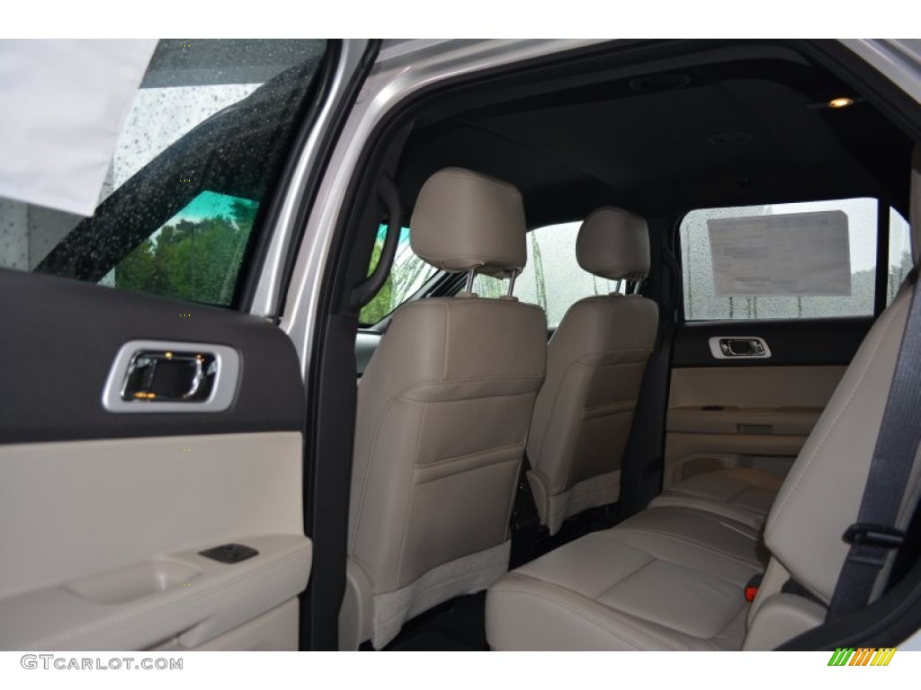2015 Explorer XLT - Ingot Silver / Medium Light Stone photo #8