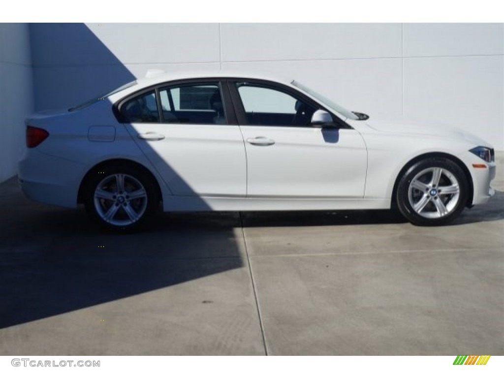 2015 3 Series 320i Sedan - Alpine White / Black photo #2