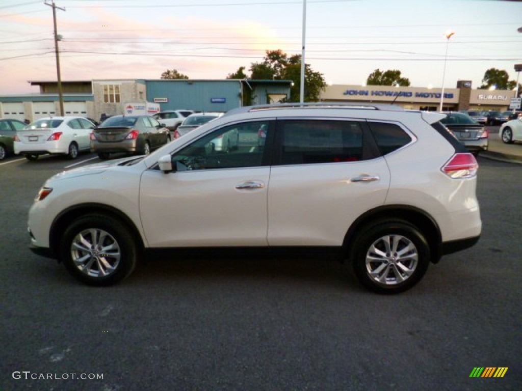 2015 Rogue SV AWD - Pearl White / Charcoal photo #4
