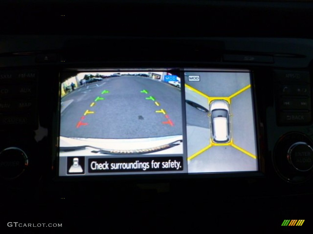 2015 Rogue SV AWD - Pearl White / Charcoal photo #19