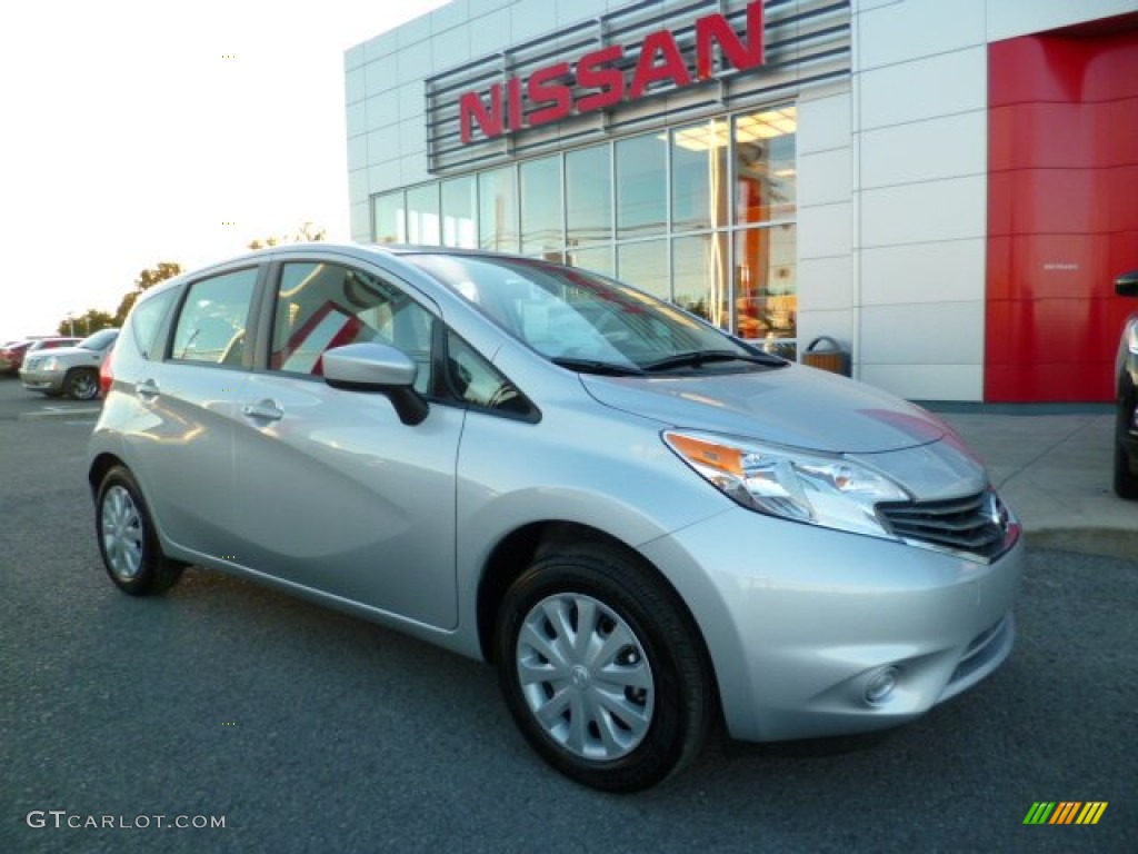 Brilliant Silver Nissan Versa Note