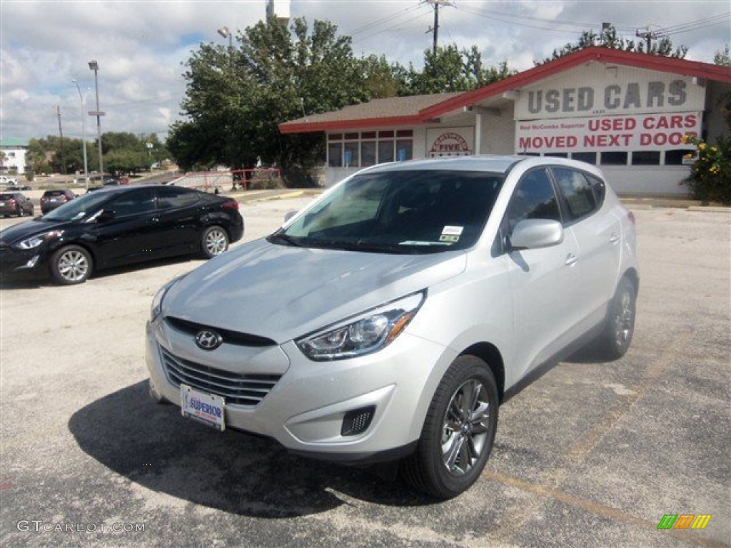 Diamond Silver Hyundai Tucson