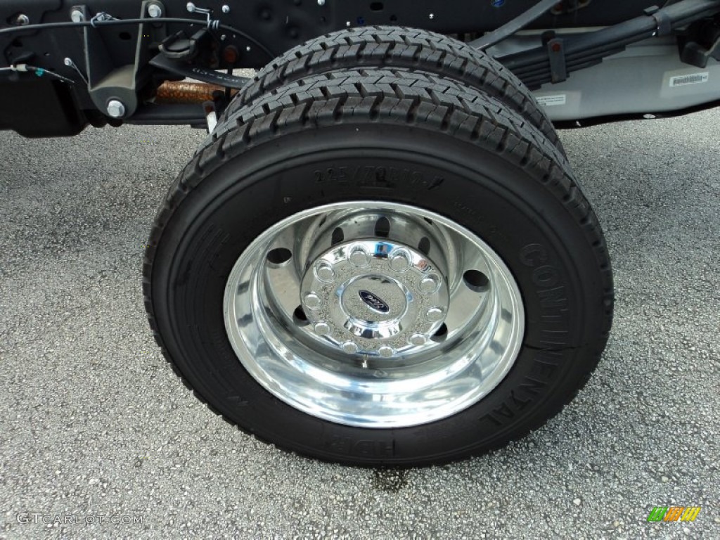 2015 Ford F550 Super Duty Lariat Crew Cab 4x4 Chassis Wheel Photos