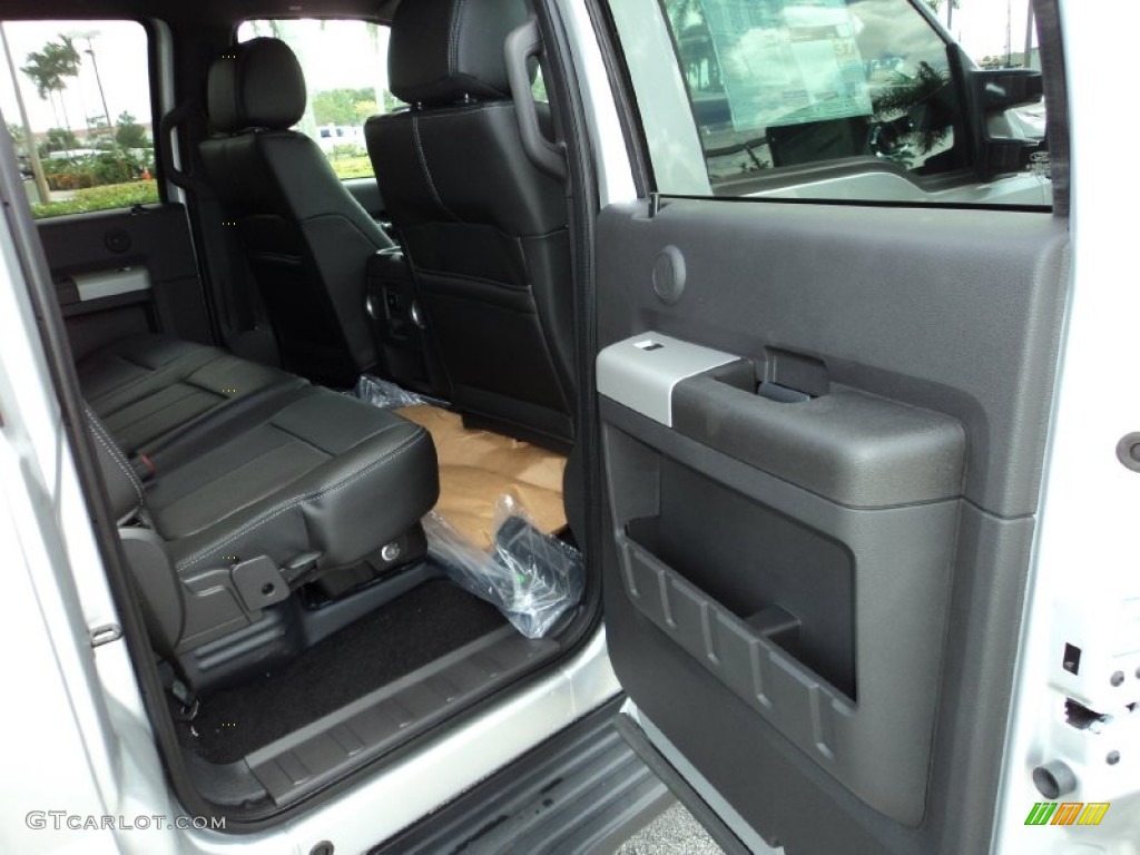 2015 Ford F550 Super Duty Lariat Crew Cab 4x4 Chassis Rear Seat Photo #97705854