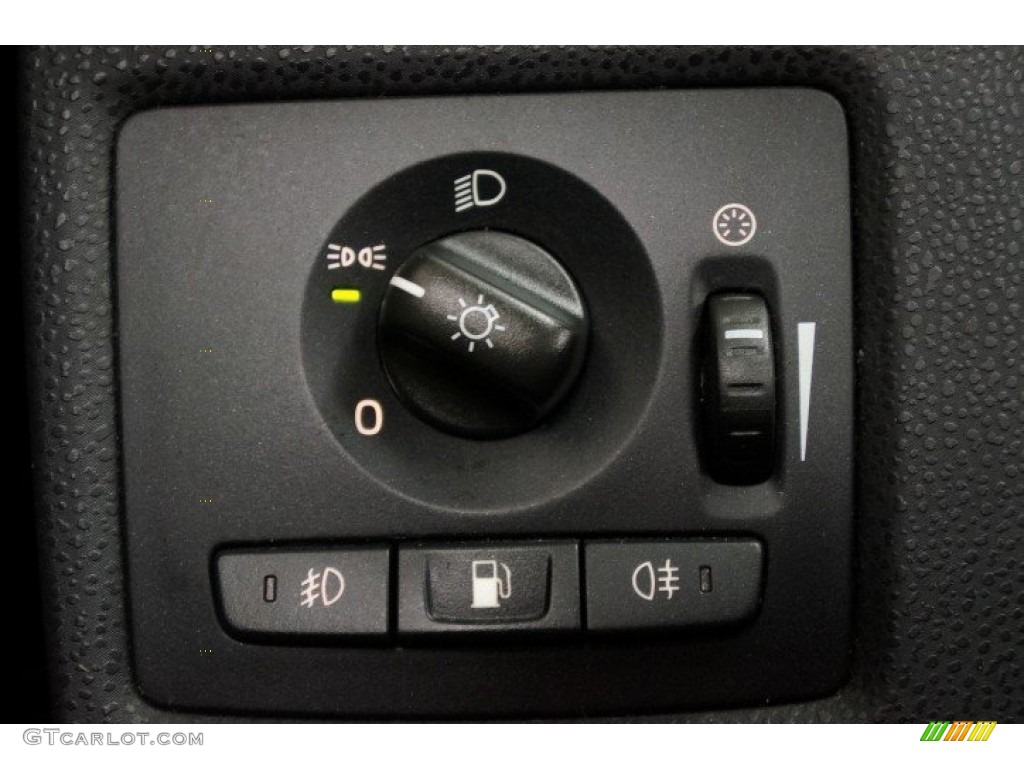 2008 C70 T5 - Solid Black / Calcite Cream photo #27