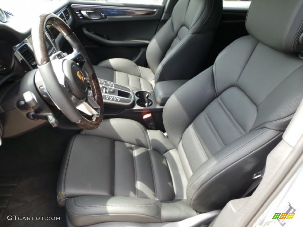 Black Interior 2015 Porsche Macan S Photo #97717053