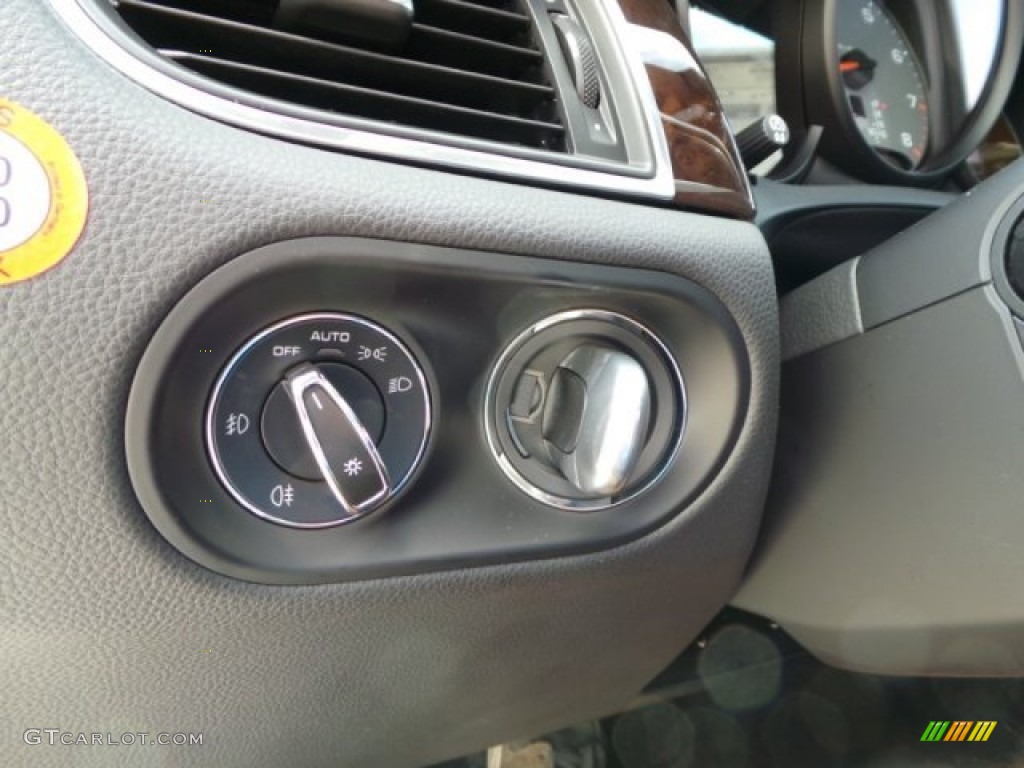 2015 Porsche Macan S Controls Photo #97717263