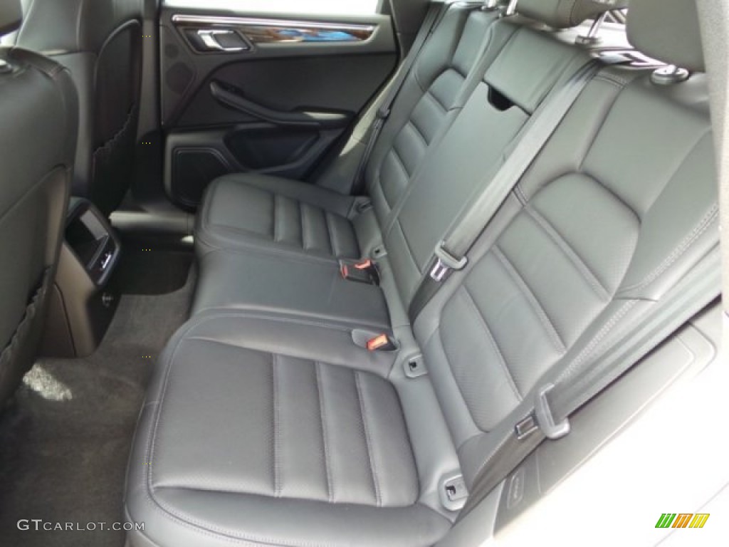 2015 Porsche Macan S Rear Seat Photo #97717311