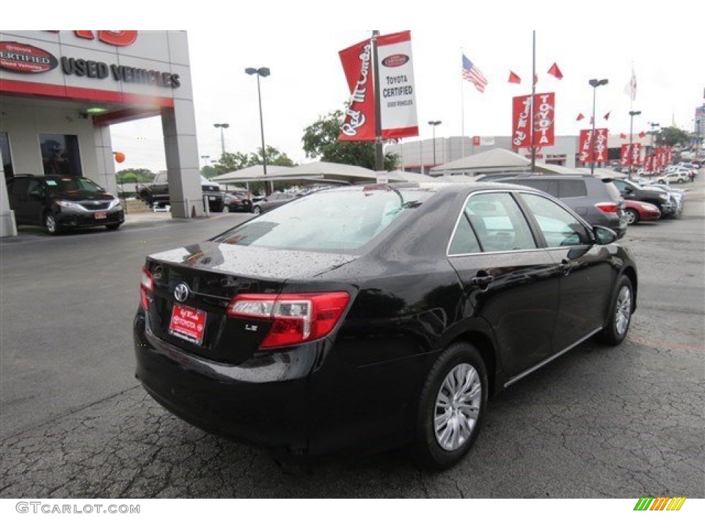 2014 Camry L - Attitude Black Metallic / Ivory photo #7