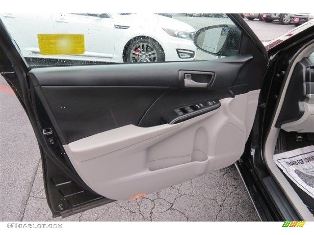 2014 Camry L - Attitude Black Metallic / Ivory photo #10