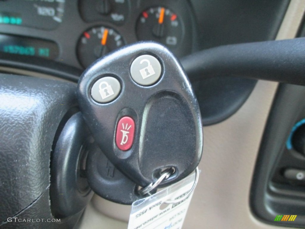 2005 Tahoe LT 4x4 - Summit White / Tan/Neutral photo #10