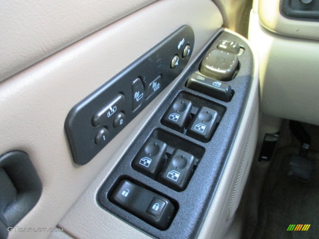 2005 Tahoe LT 4x4 - Summit White / Tan/Neutral photo #15