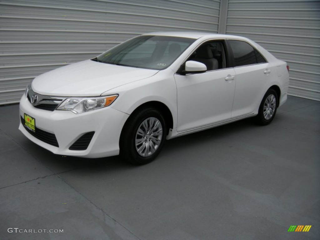 2014 Camry LE - Super White / Ivory photo #4