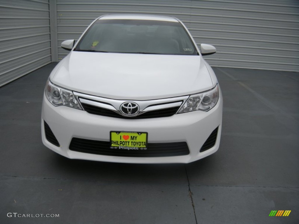 2014 Camry LE - Super White / Ivory photo #5
