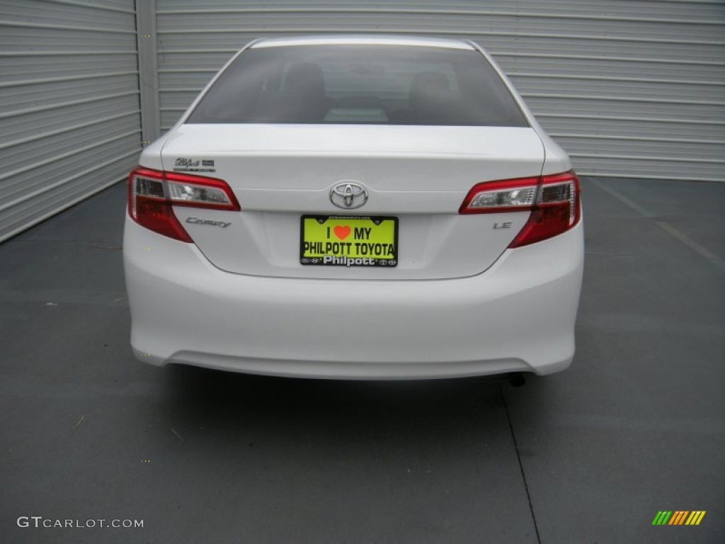 2014 Camry LE - Super White / Ivory photo #10