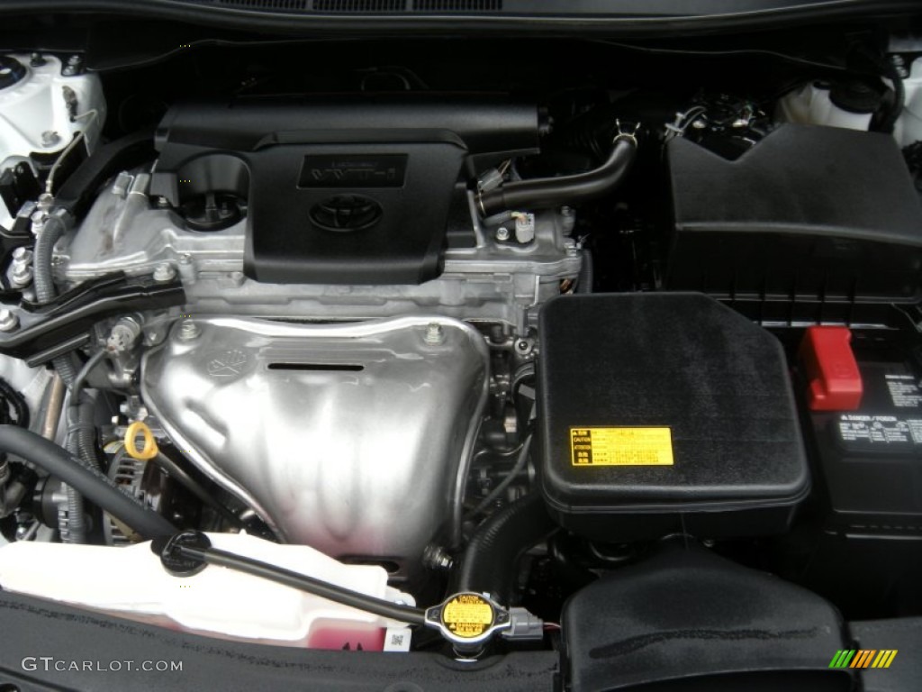 2014 Camry LE - Super White / Ivory photo #21
