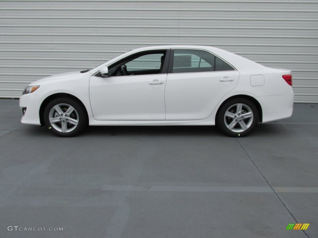 2014 Camry SE - Super White / Black/Ash photo #6