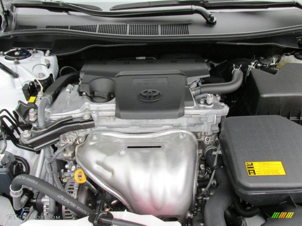 2014 Camry SE - Super White / Black/Ash photo #17