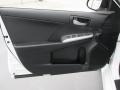 Super White - Camry SE Photo No. 21