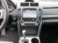 Super White - Camry SE Photo No. 27