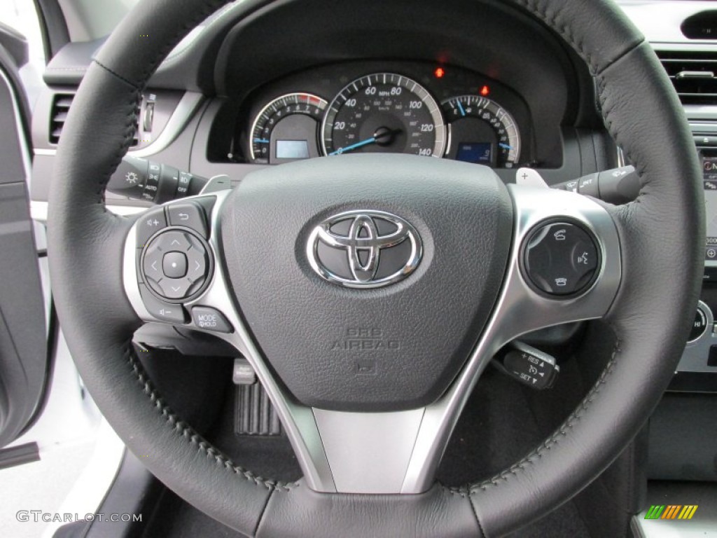 2014 Camry SE - Super White / Black/Ash photo #32