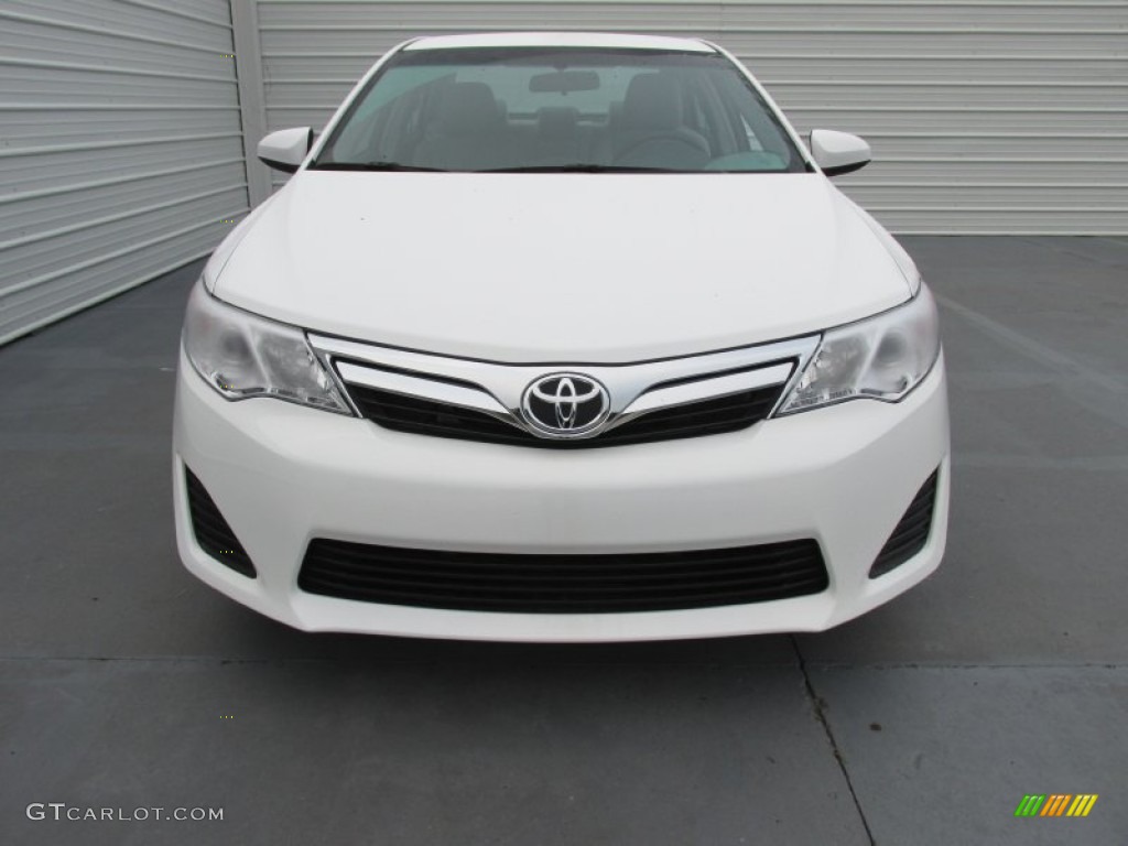 2014 Camry LE - Super White / Ash photo #8
