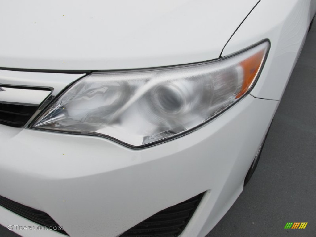 2014 Camry LE - Super White / Ash photo #9
