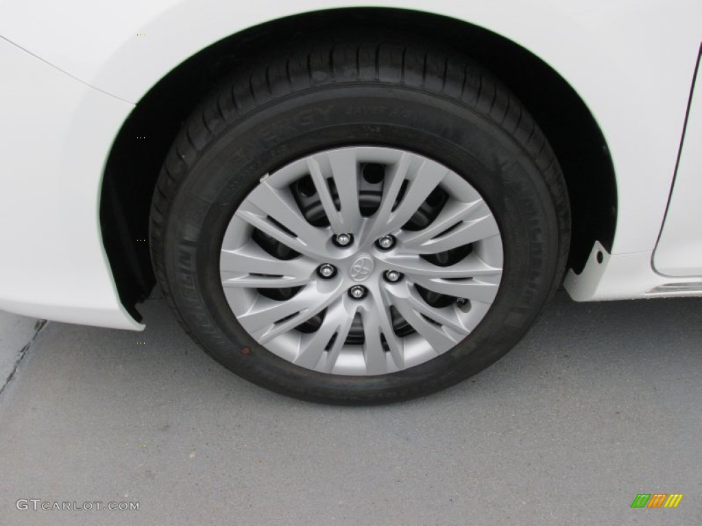 2014 Camry LE - Super White / Ash photo #11