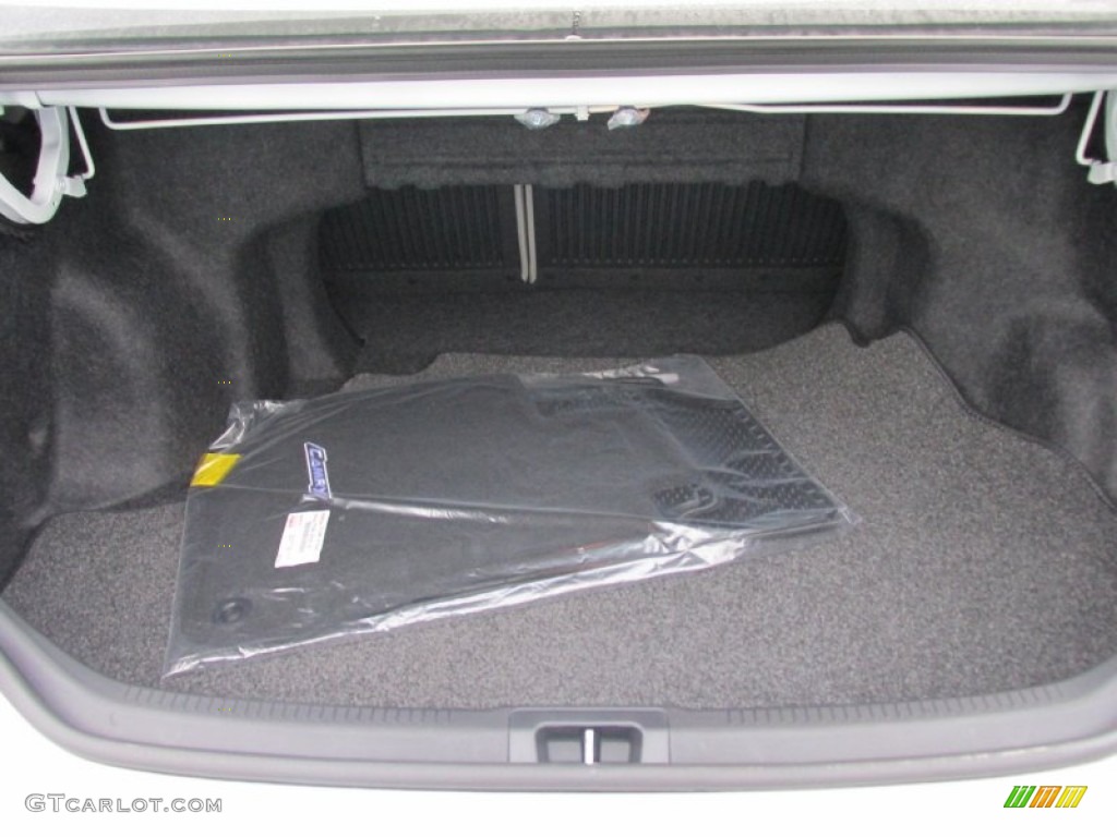 2014 Camry LE - Super White / Ash photo #16