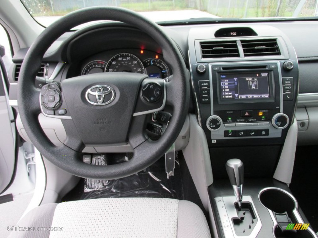 2014 Camry LE - Super White / Ash photo #25