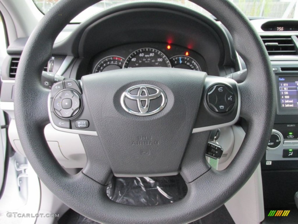 2014 Camry LE - Super White / Ash photo #30