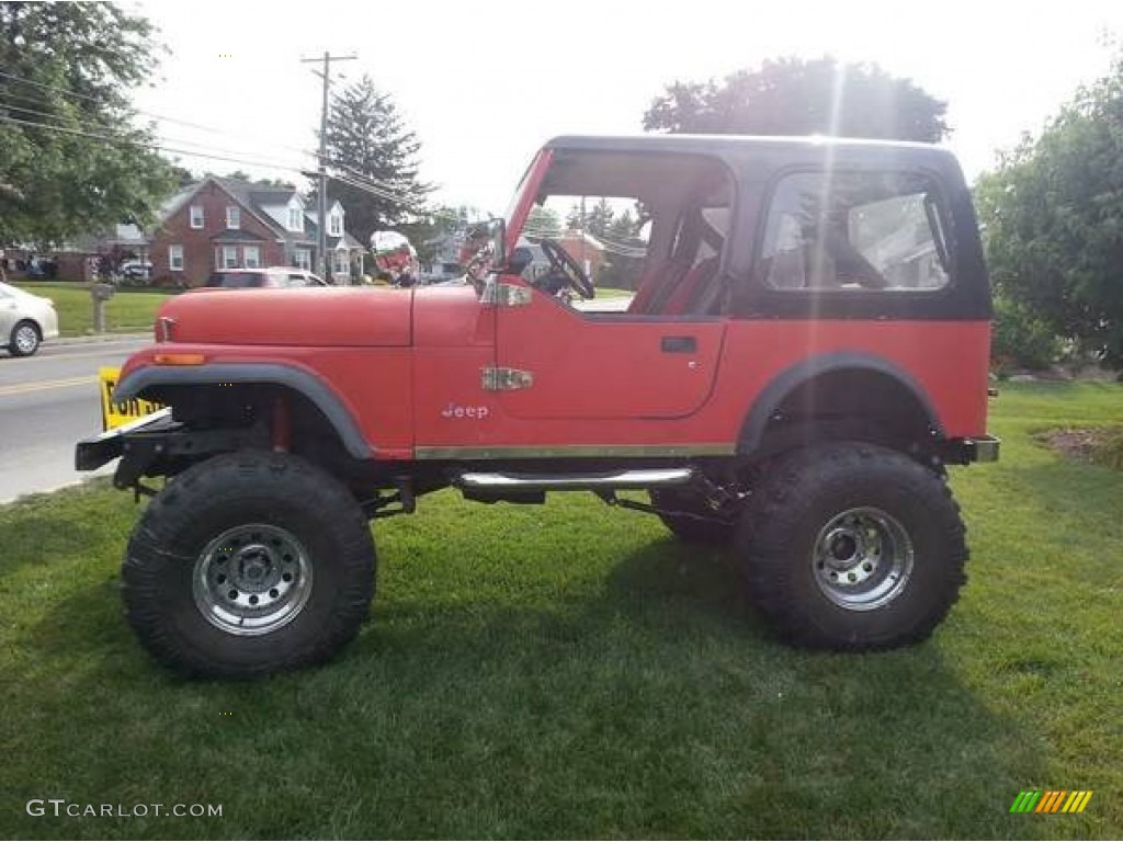 1983 CJ 7 4x4 - Red / Black photo #1