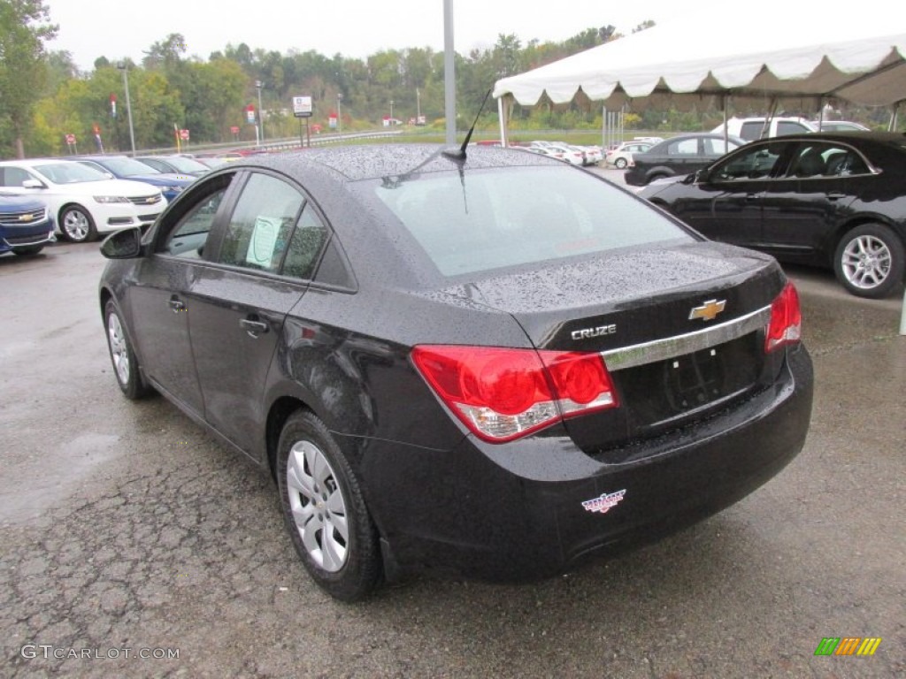 2014 Cruze LS - Black Granite Metallic / Jet Black/Medium Titanium photo #4
