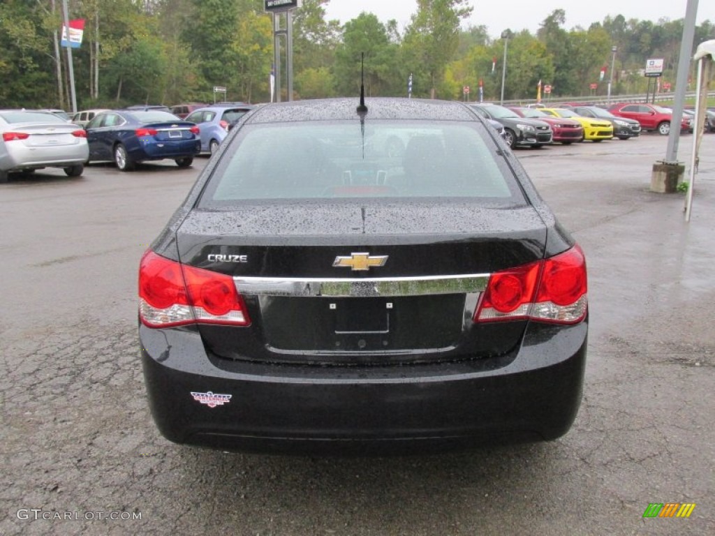 2014 Cruze LS - Black Granite Metallic / Jet Black/Medium Titanium photo #5