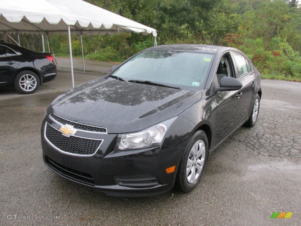 2014 Cruze LS - Black Granite Metallic / Jet Black/Medium Titanium photo #10