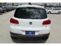 Pure White - Tiguan SE Photo No. 7